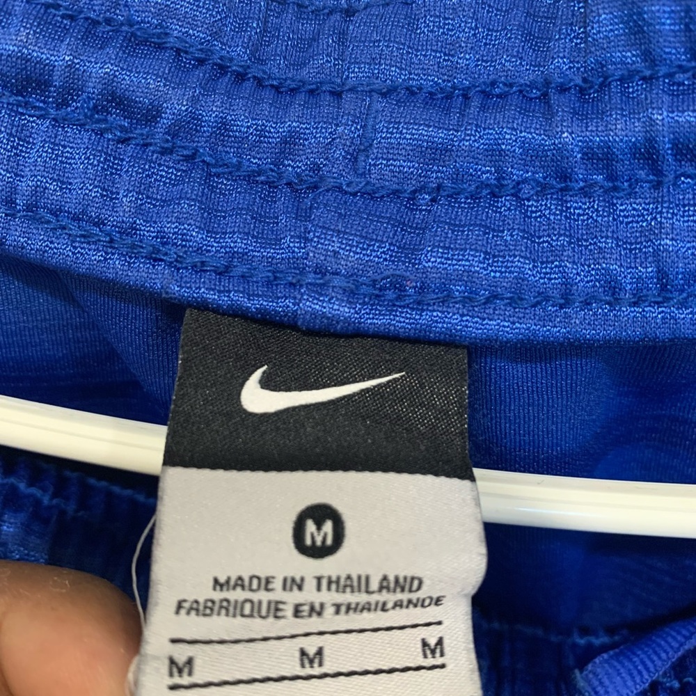 NIKE Athletic Shorts - Picture 3 of 3